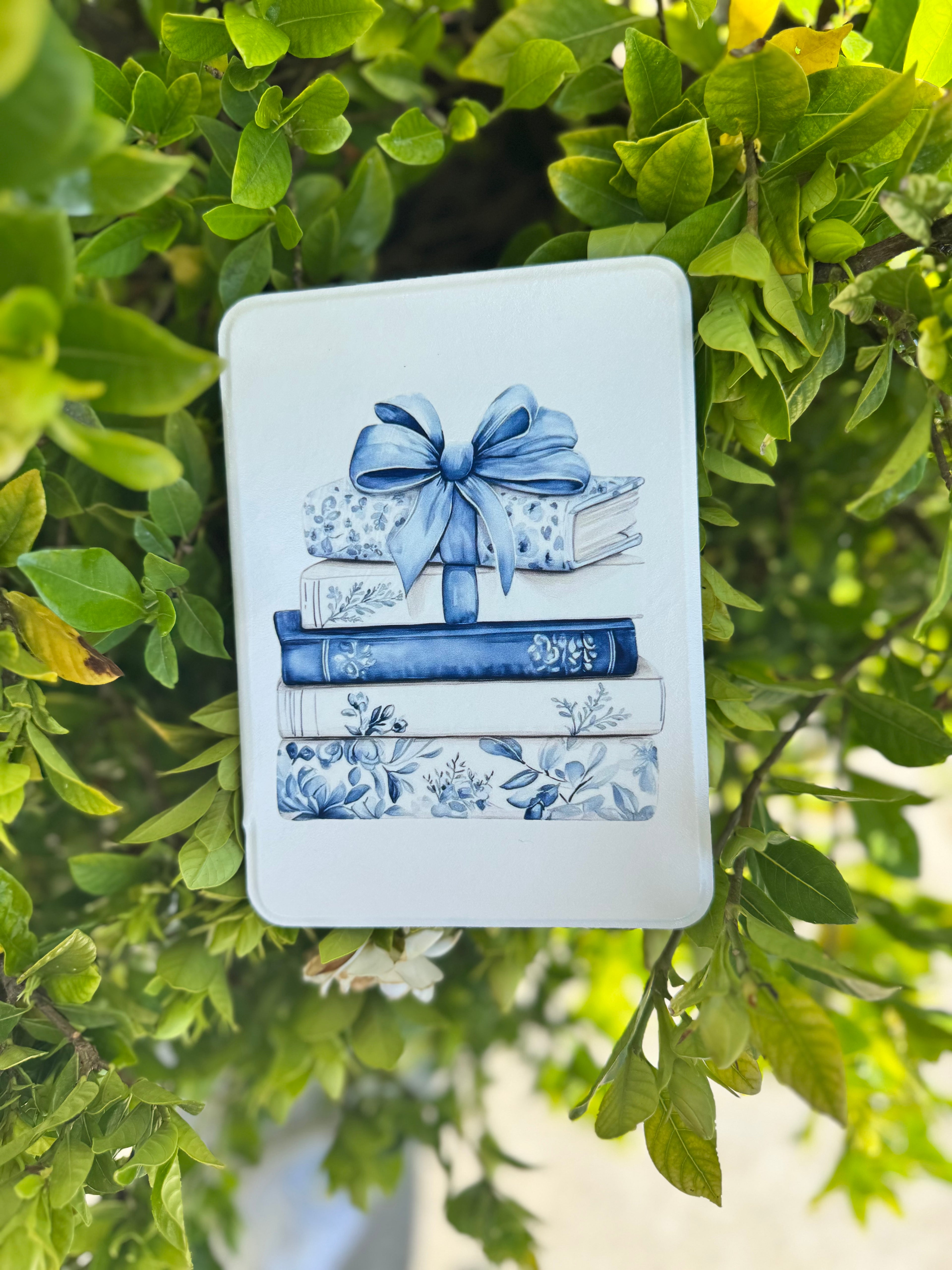 Flowers and Bow Blue Bookstack Kindle Case