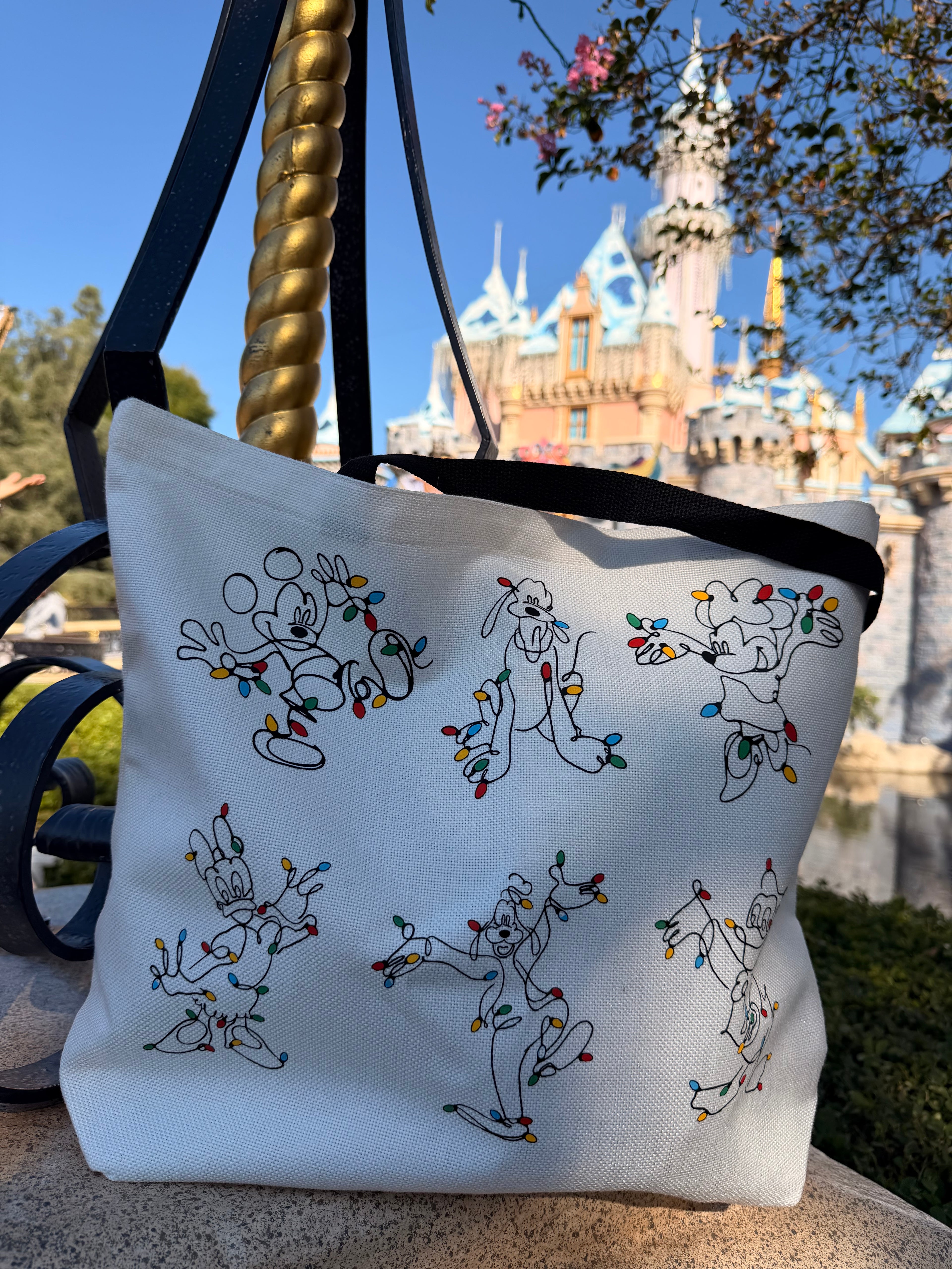 💡 Holiday Lights Characters Tote