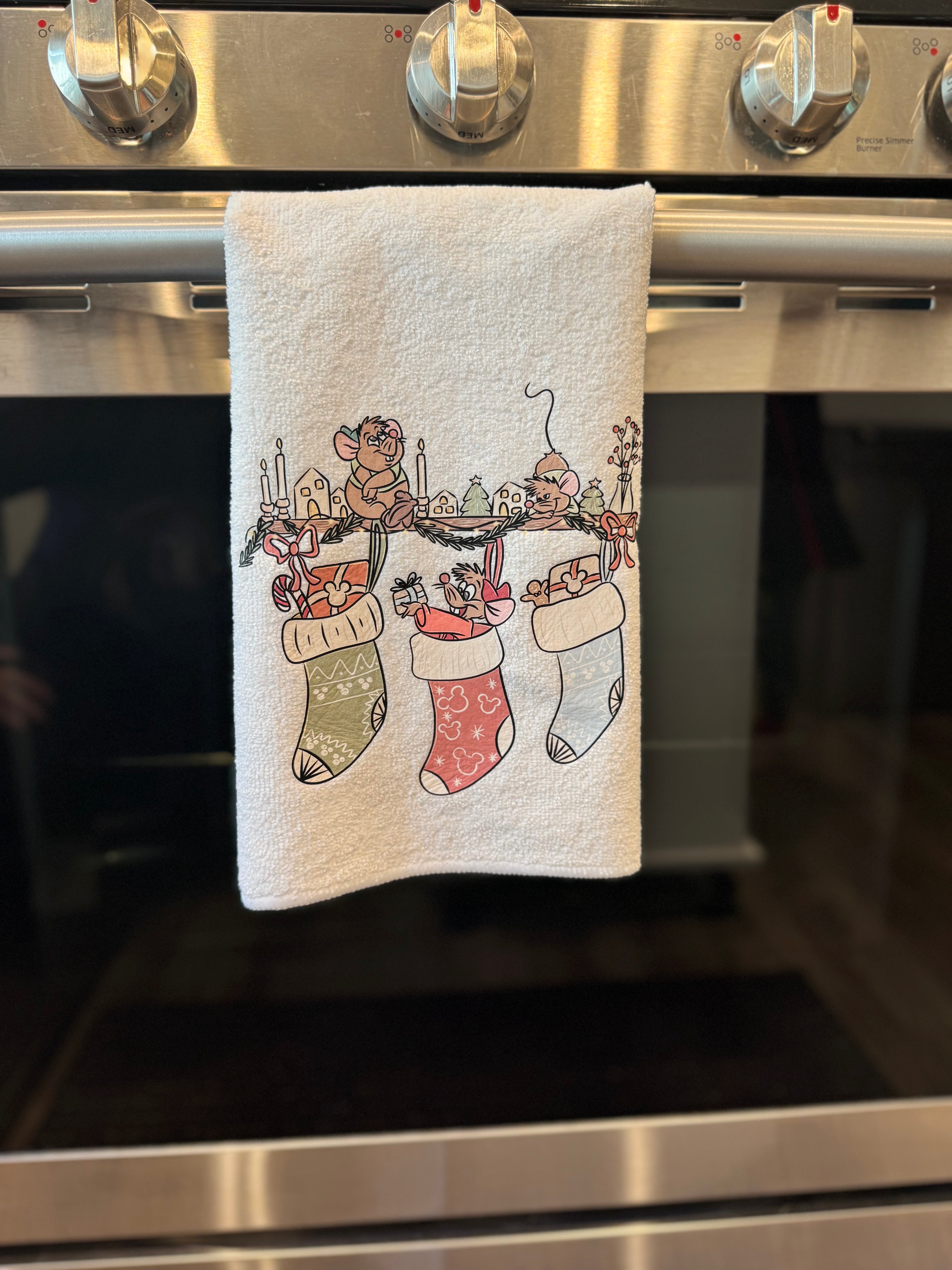 Holiday Kitchen Towel Collection – 9 Magical Styles