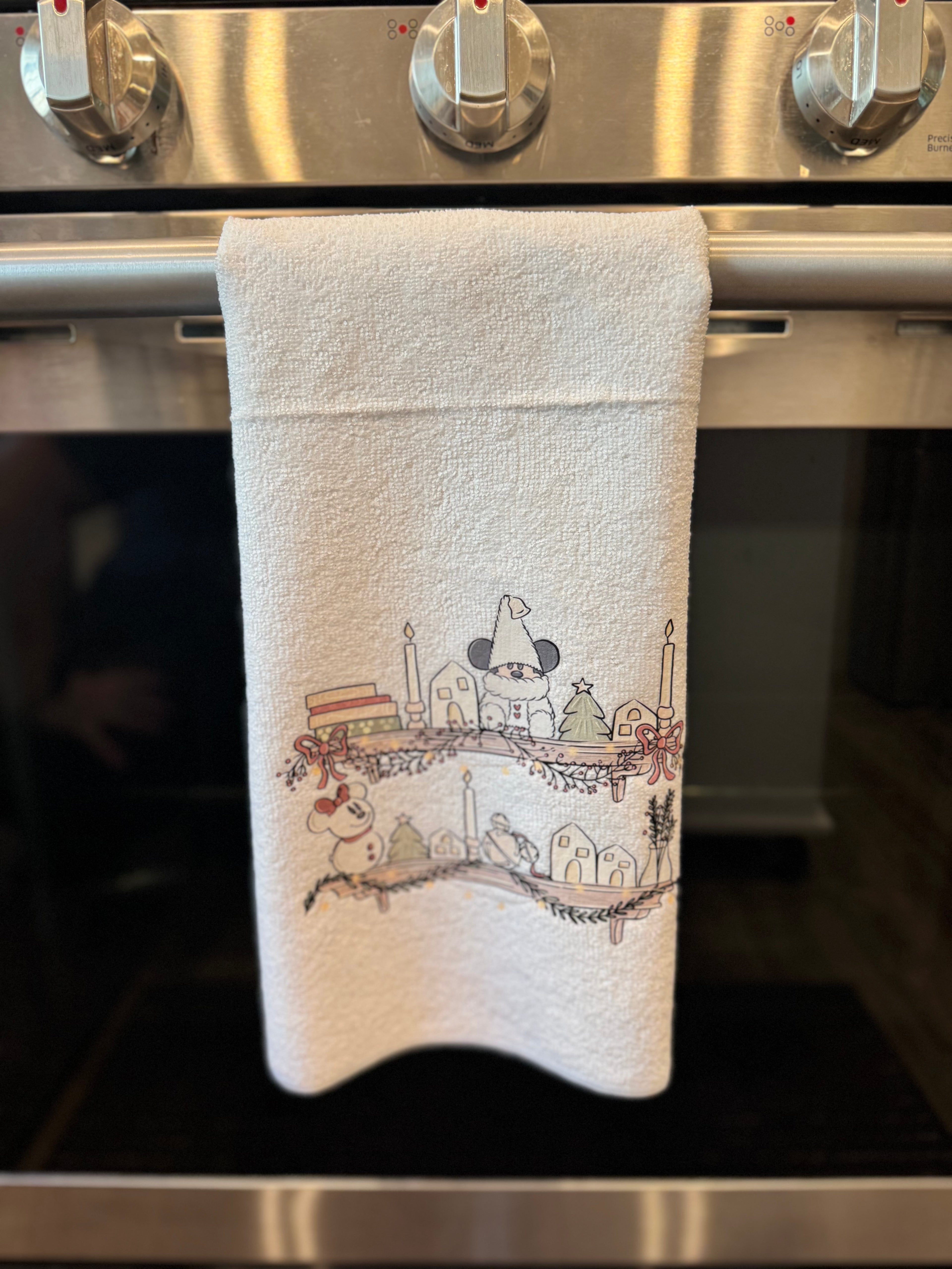 Holiday Kitchen Towel Collection – 9 Magical Styles