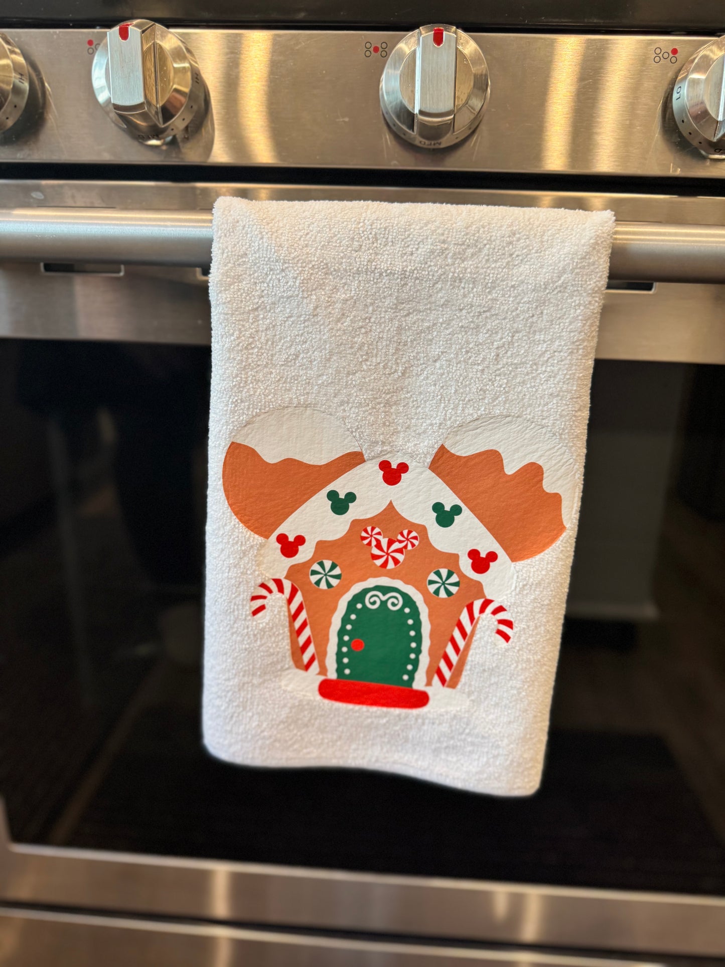 Holiday Kitchen Towel Collection – 6 Magical Styles