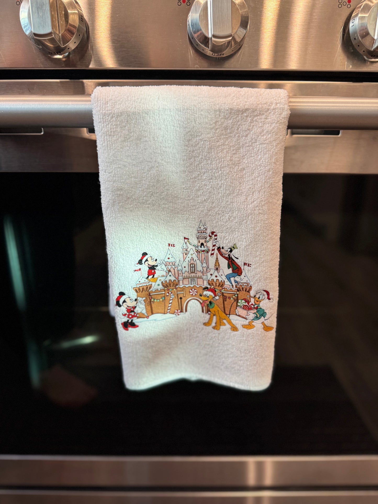 Holiday Kitchen Towel Collection – 6 Magical Styles