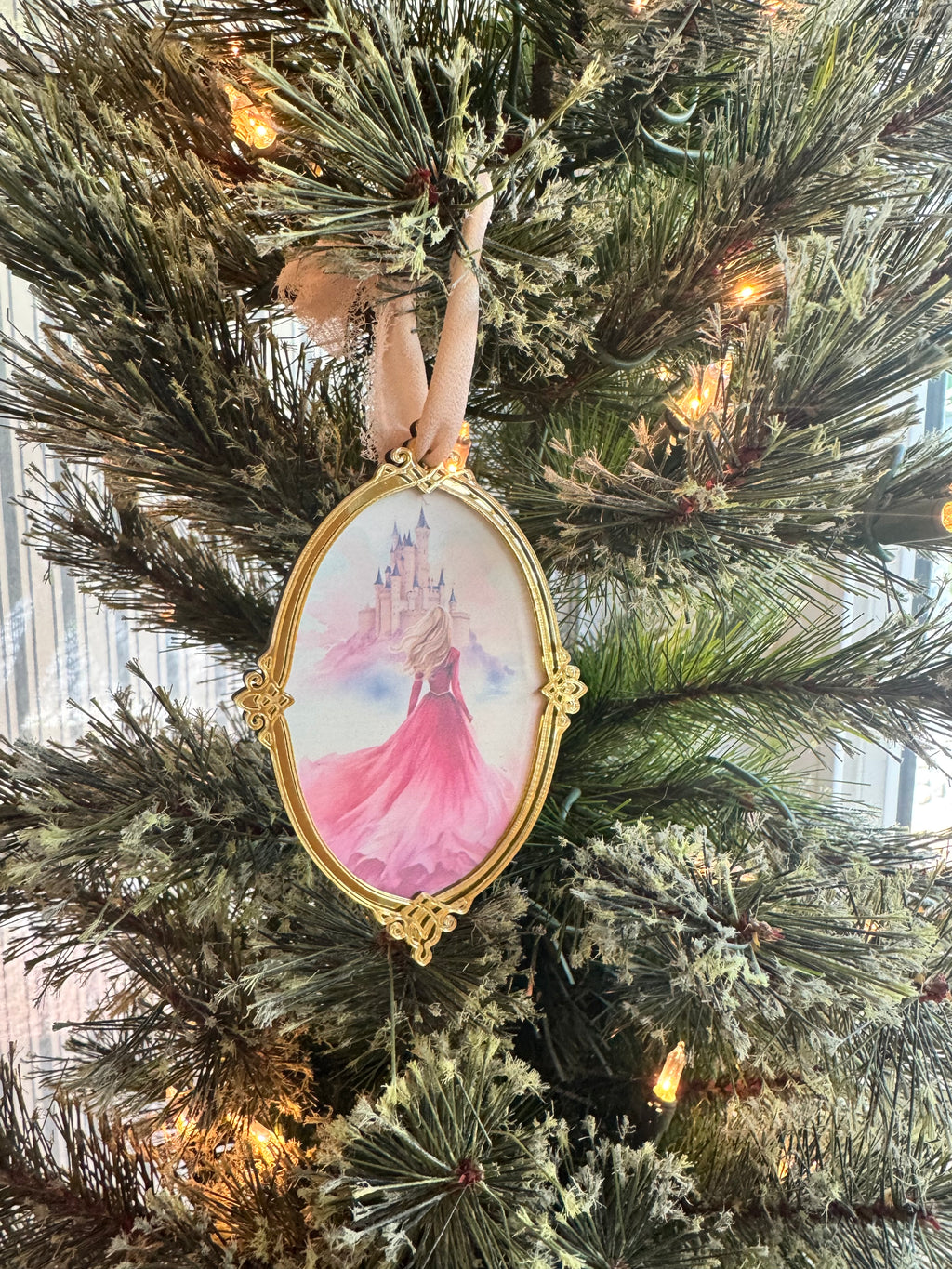 Magic Mirror Princess Ornaite Frame Ornaments