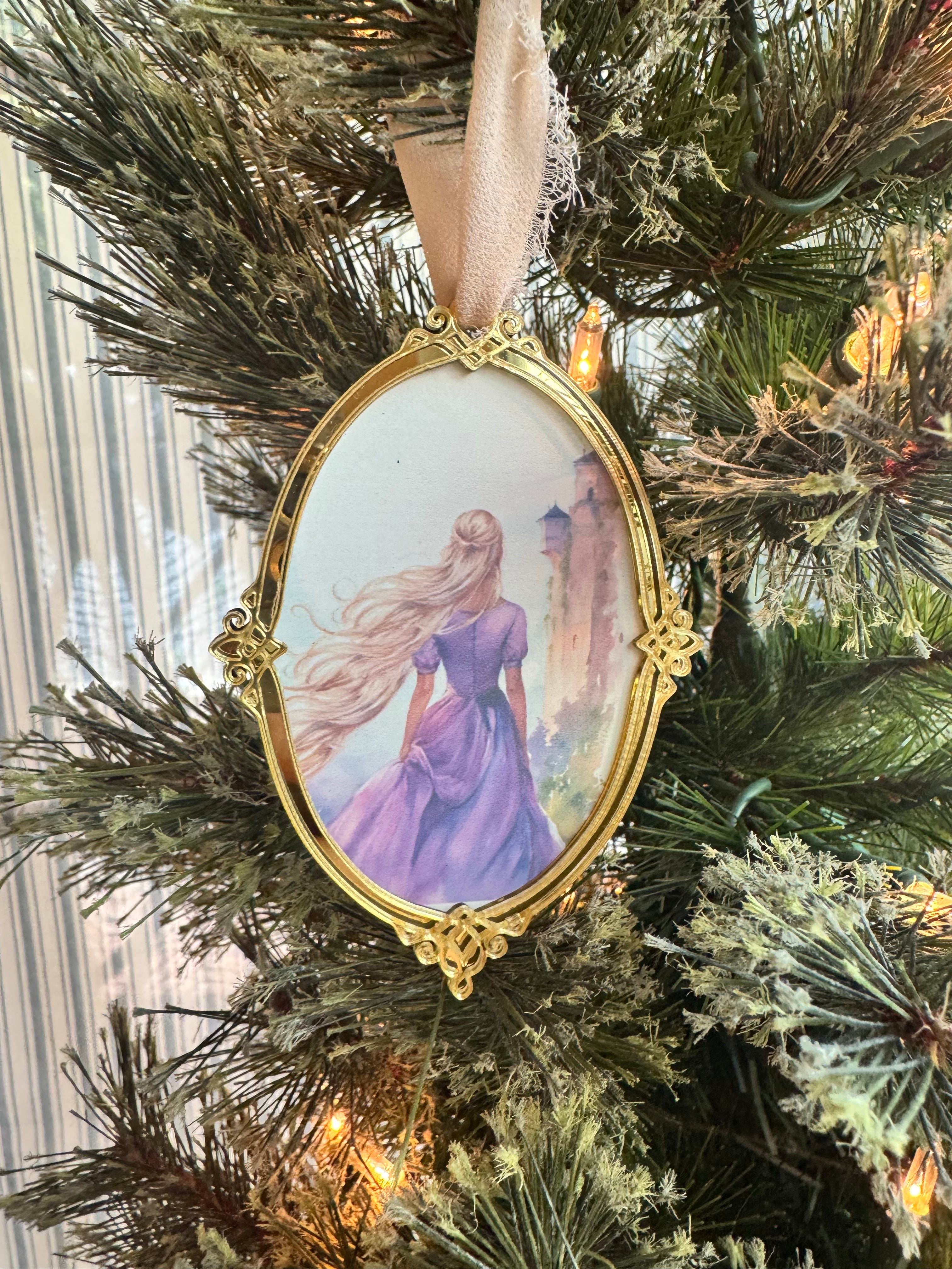 Magic Mirror Princess Ornaite Frame Ornaments