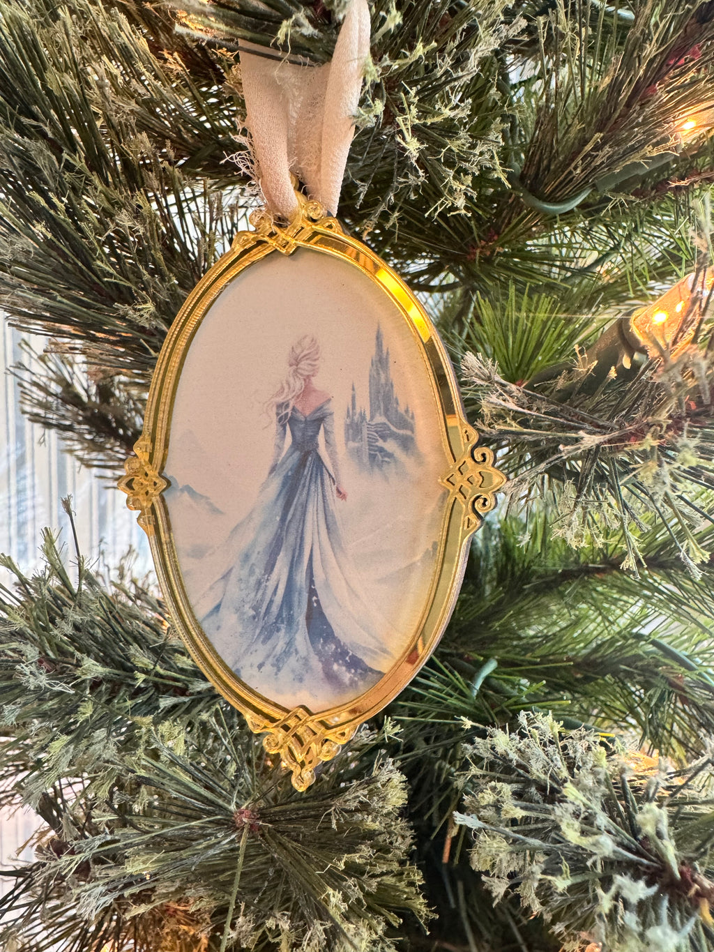 Magic Mirror Princess Ornaite Frame Ornaments