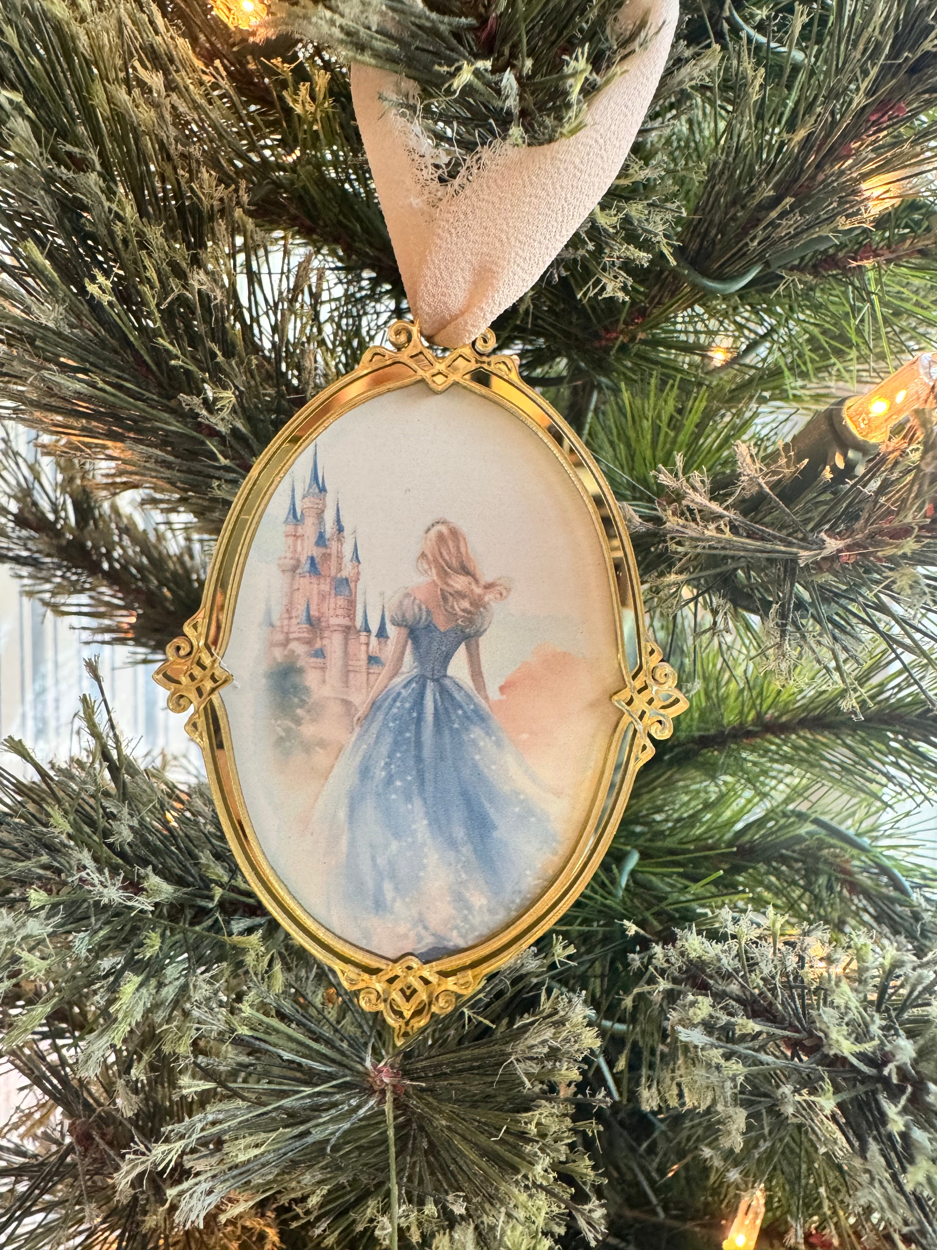 Magic Mirror Princess Ornaite Frame Ornaments