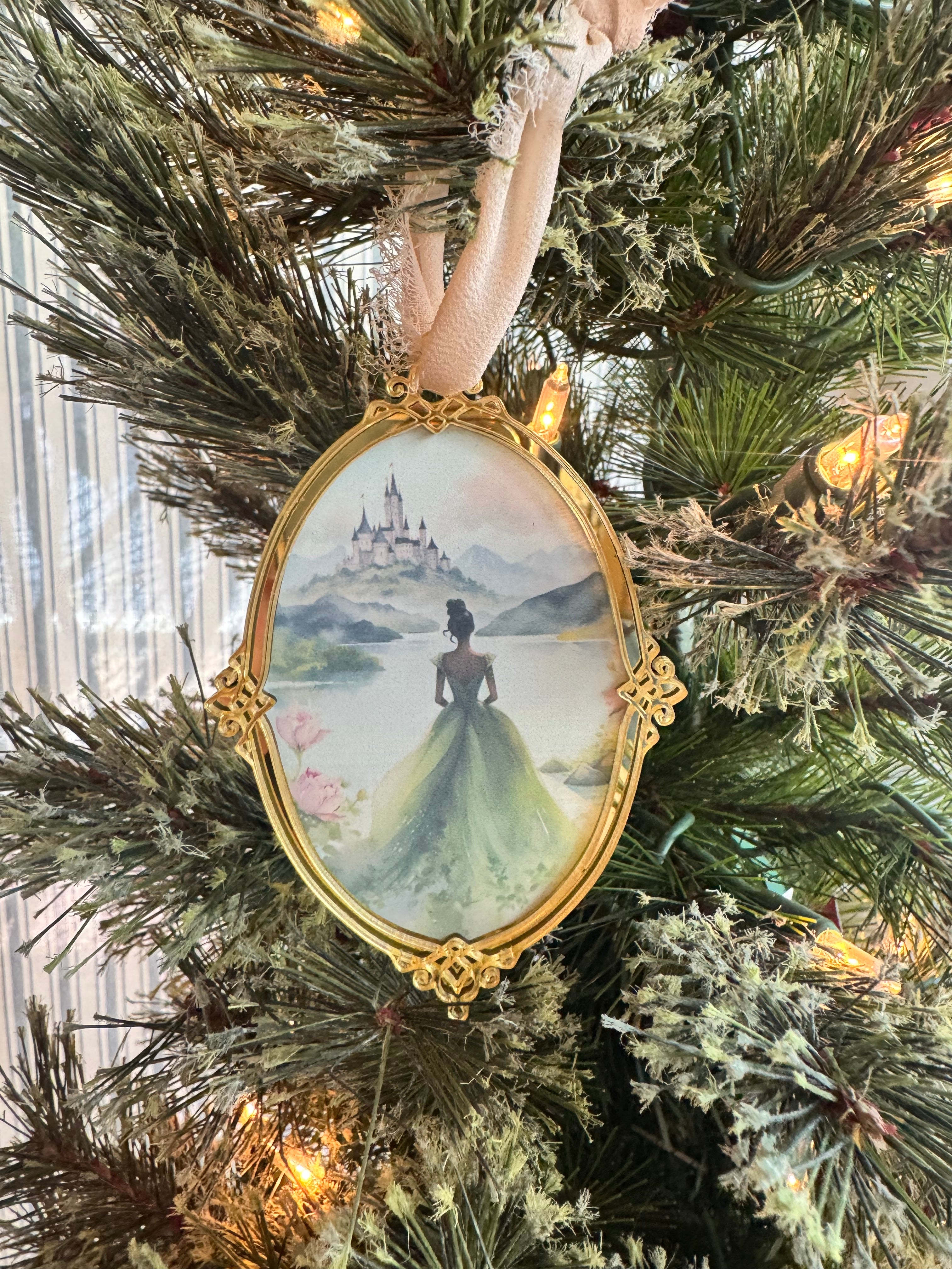 Magic Mirror Princess Ornaite Frame Ornaments