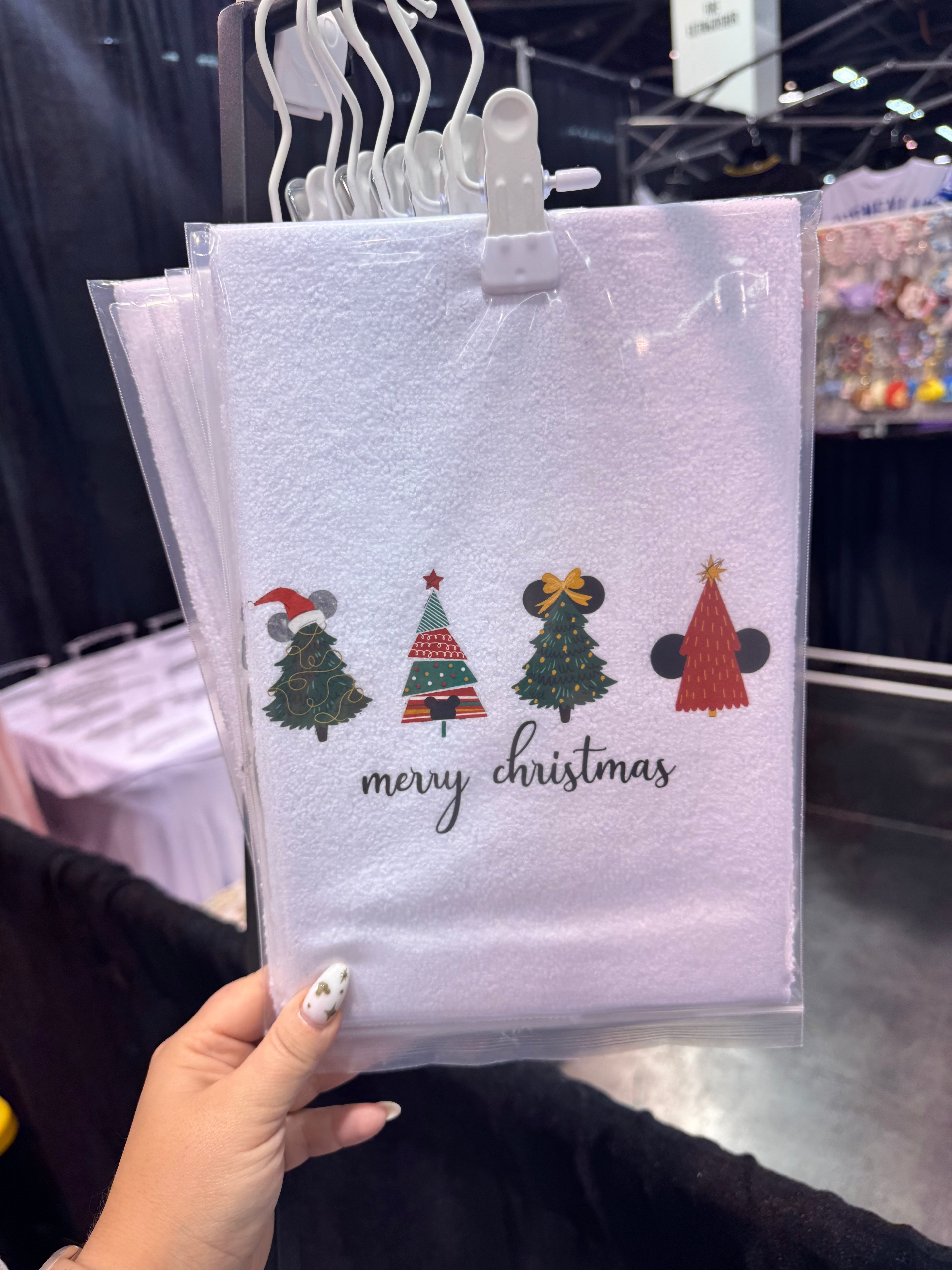 Holiday Kitchen Towel Collection – 9 Magical Styles