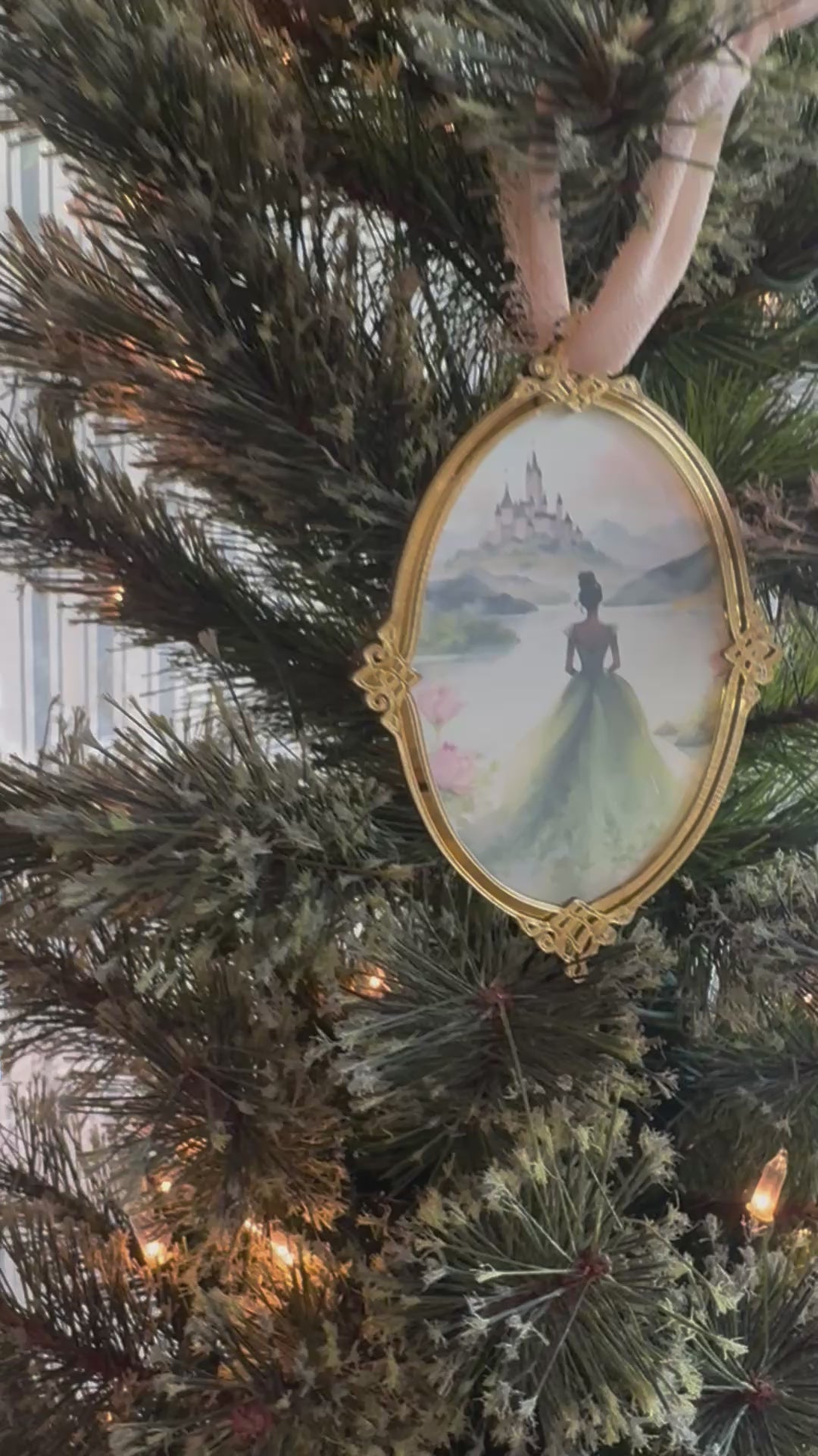 Magic Mirror Princess Ornaite Frame Ornaments