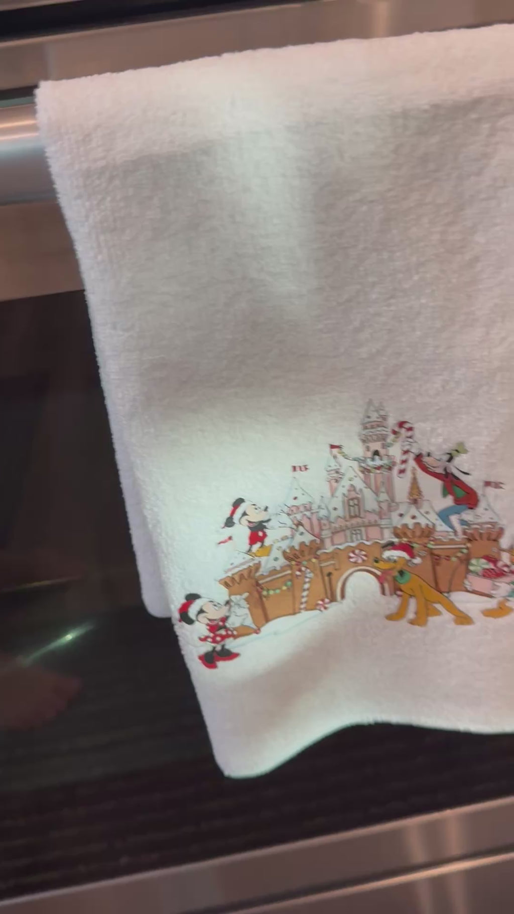 Holiday Kitchen Towel Collection – 9 Magical Styles