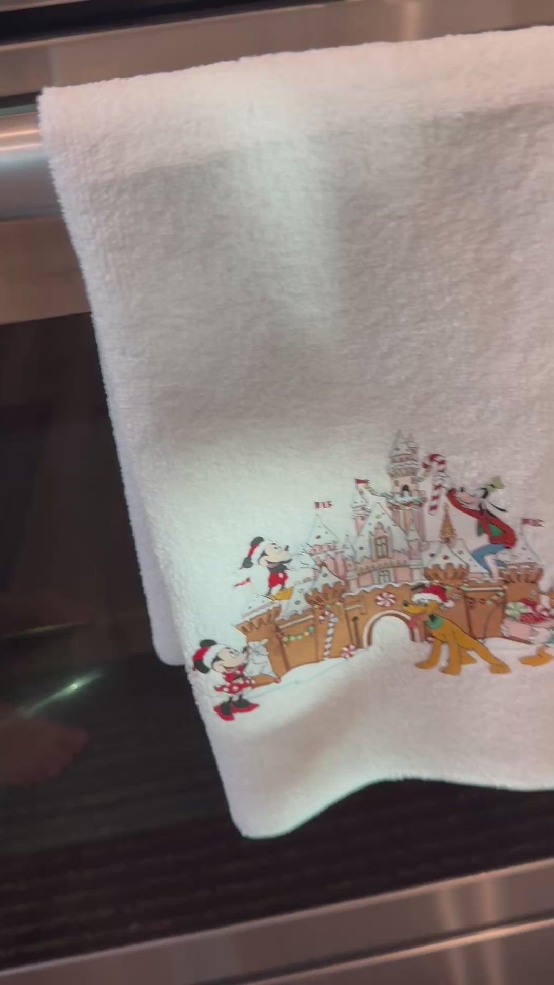 Holiday Kitchen Towel Collection – 9 Magical Styles